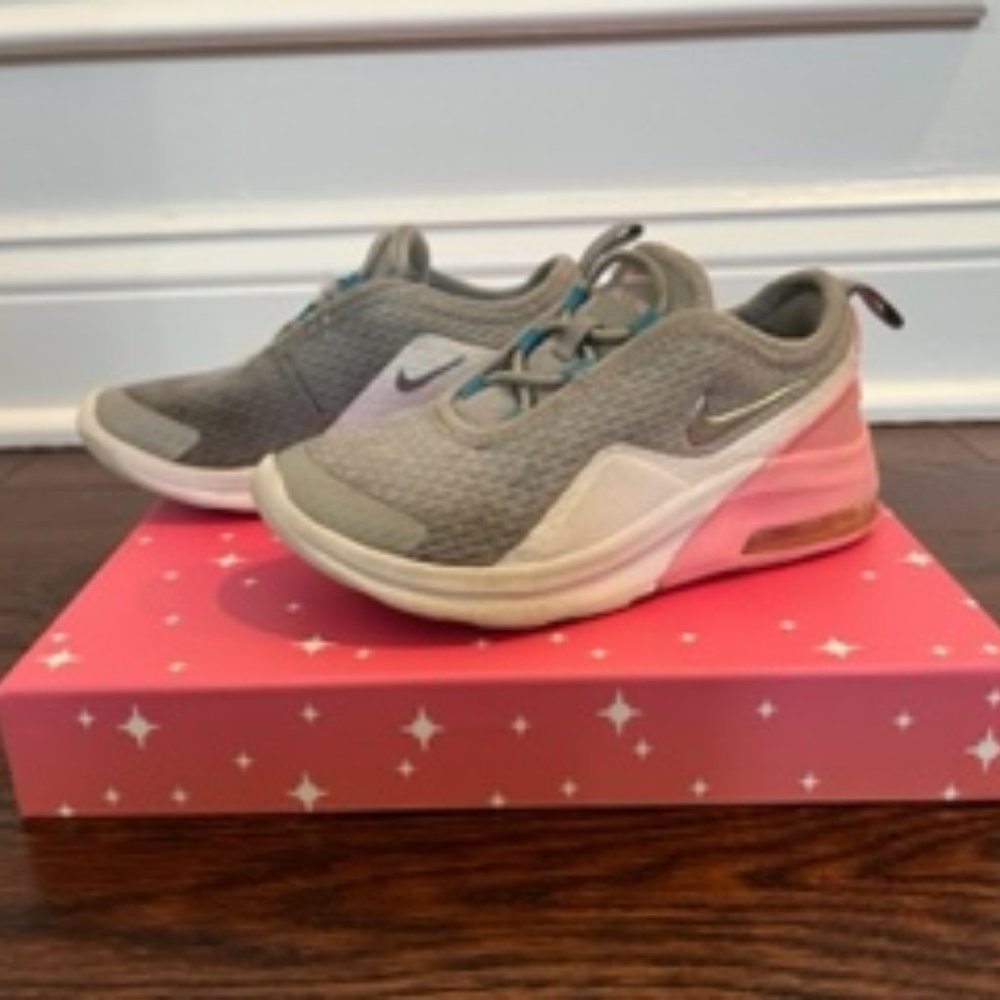 Little Kids' Nike Air Max Motion 2